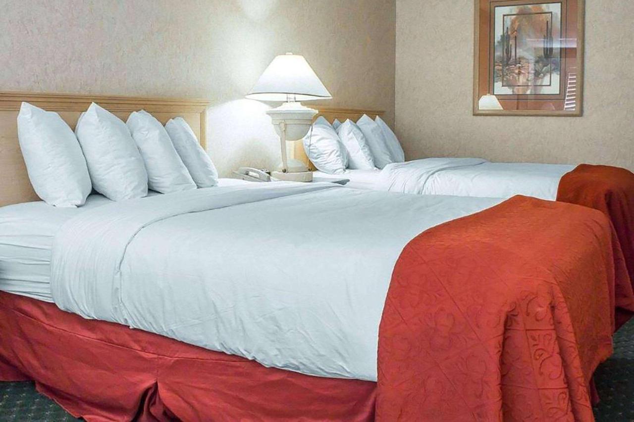 Baymont By Wyndham Safford Hotel Eksteriør billede